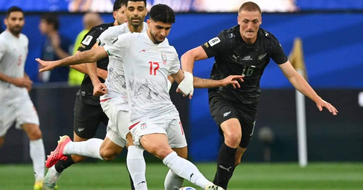 Partidazo entre Irán y Nueva Zelanda, que empataron 2-2