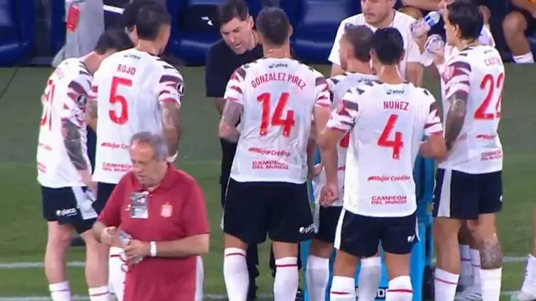 VIDEO | "Hacé la basculación": el pedido del Cacique en la pausa de…