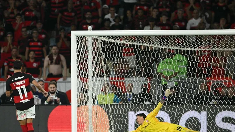 VIDEO | Con Muslera como héroe: así fue la definición por penales para clasificar a la…