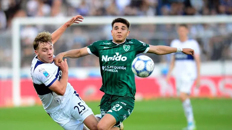 VIDEO | El VAR llamó a Martínez Beligoy y anuló un gol de Gimnasia ante la bronca de los…