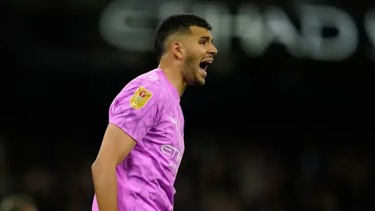VIDEO | Rulli se vistió de héroe y llevó al City a la siguiente fase de la Carabao Cup