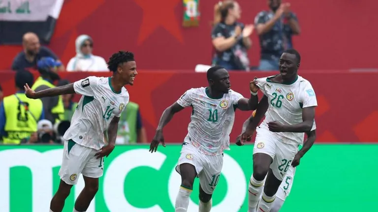 Senegal y una goleada para seguir con chances