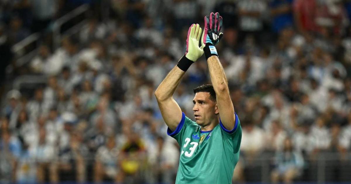 Al Dibu le sacaron un invicto de tres partidos