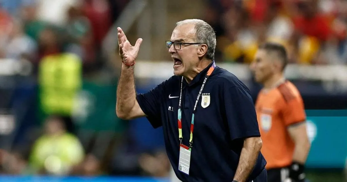 Bielsa en el centro de la tormenta después del fracaso de Uruguay