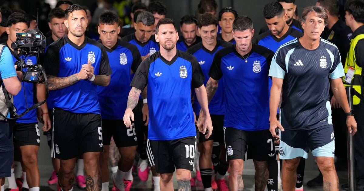 La Selección vuelve a entrenarse y Scaloni mantiene tres dudas para el duelo de 16avos…