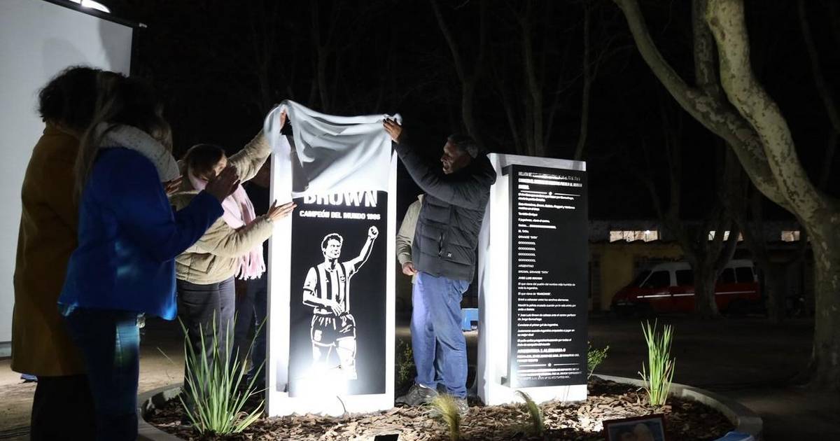 José Luis Brown fue homenajeado en Ranchos a 40 años del campeonato mundial