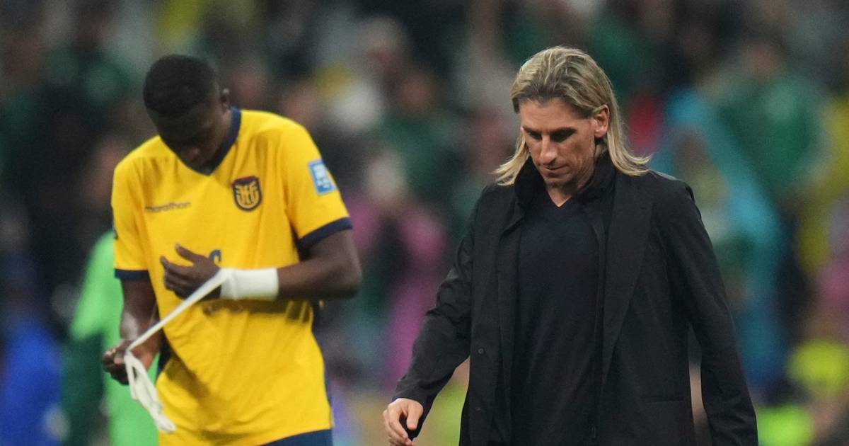 Becaccecce dejó de ser DT de Ecuador tras la eliminación del Mundial