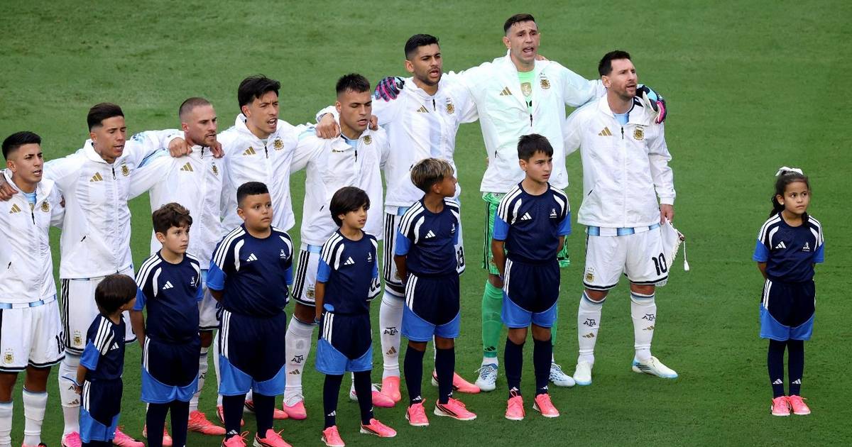 Coronados de gloria.... Así sonó el himno argentino