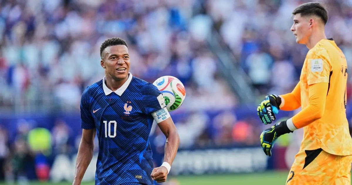Mbappé cruzó a una senadora de Paraguay por comentarios racistas tras el partido del…
