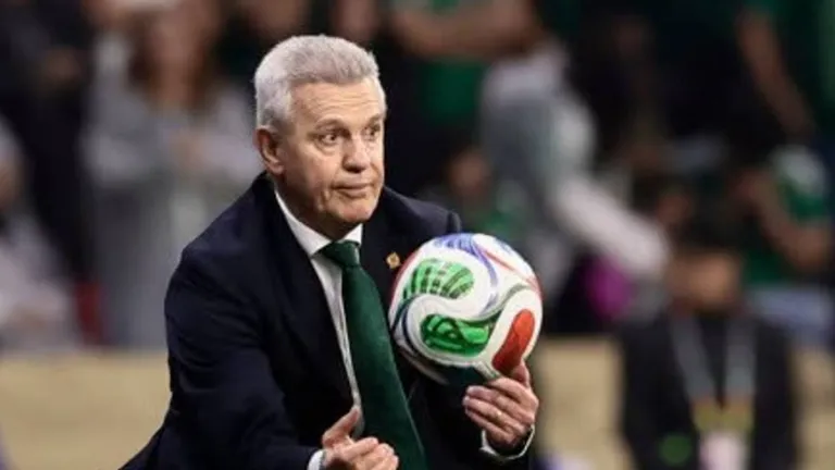 Javier Aguirre renunció como técnico mexicano