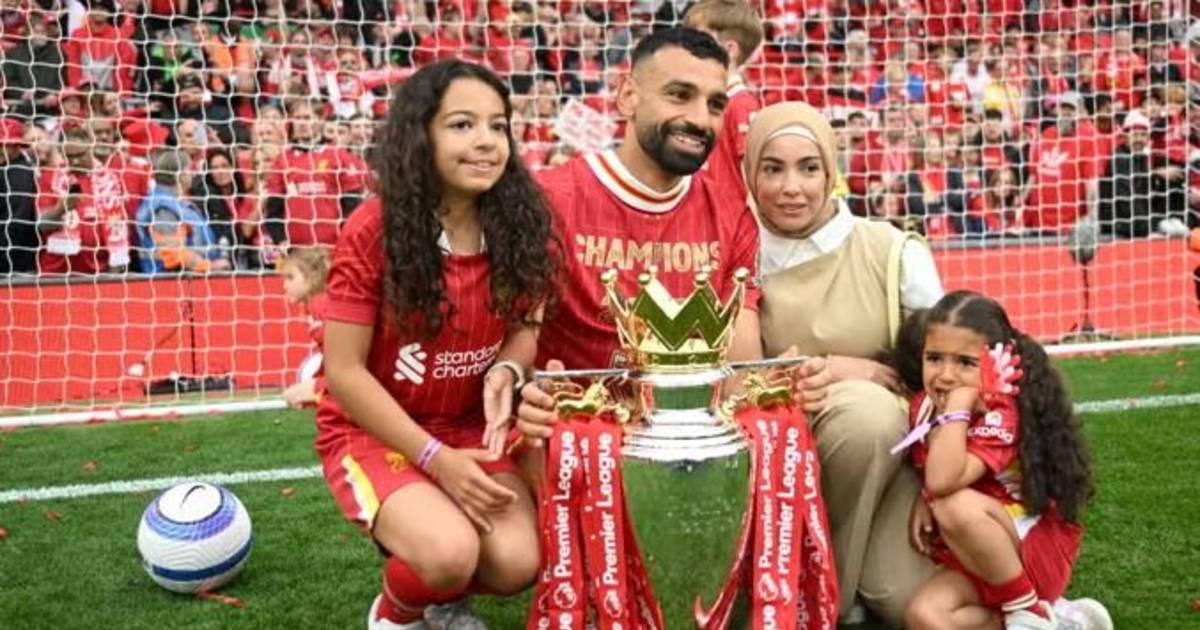 Quién es Magi Sadeq, la mujer que acompaña a Salah desde antes de la fama
