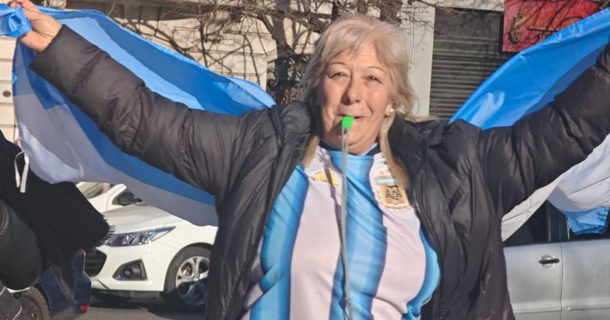Locura total en La Plata: el grito de gol se hizo sentir en las calles y bares