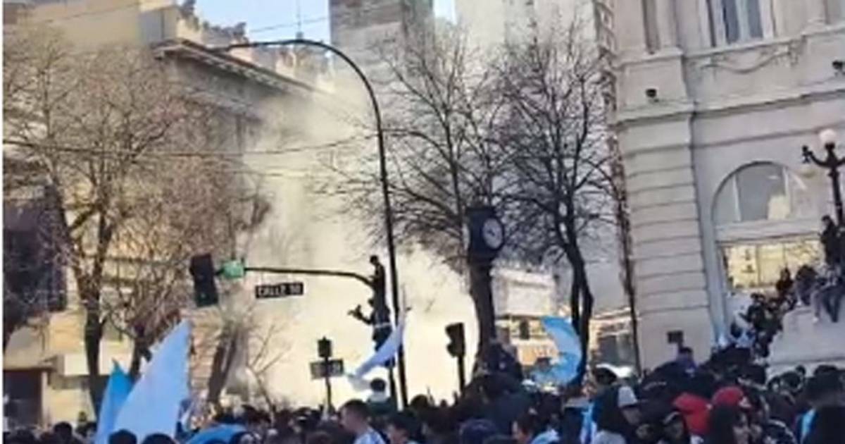 En 7 y 50 y las calles de La Plata: desahogo y festejos tras la inolvidable clasificación